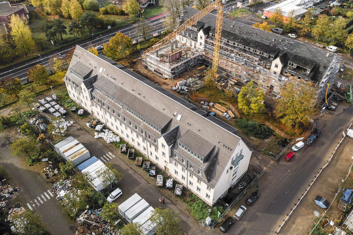drohnenaufnahme baustelle frankfurt sanierung mehrfamilienhaus